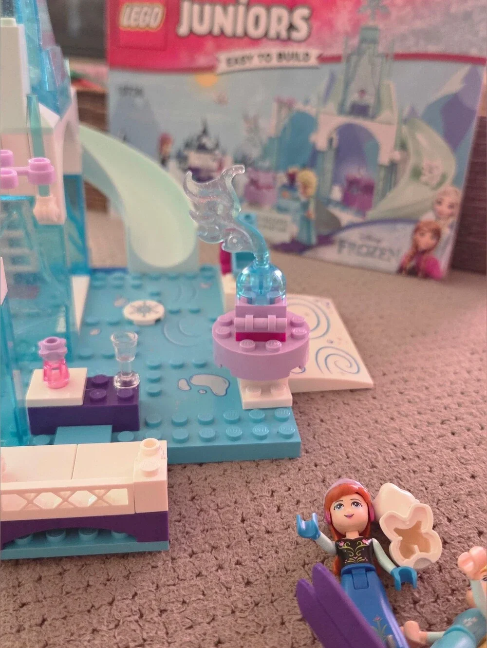 Lego 10736 Juniors Anna Elsa's Frozen Playground W/ Instructions 93% complete